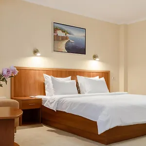 Hotel Pechersky, Kijów